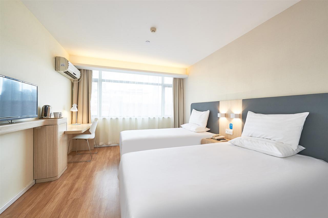Hanting Hotel Shanghai Chunsha Jinhui Plaza Bagian luar foto