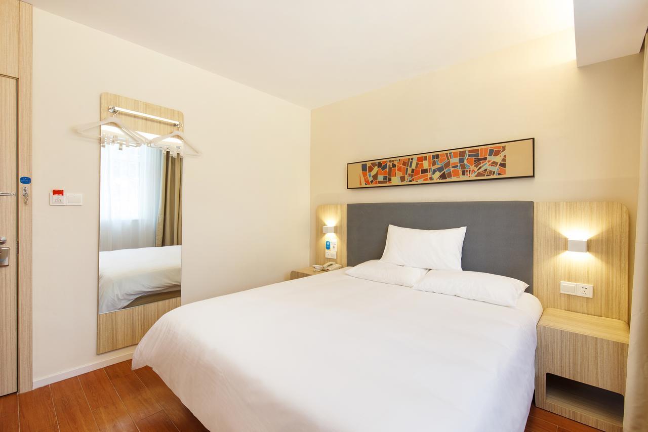 Hanting Hotel Shanghai Chunsha Jinhui Plaza Bagian luar foto