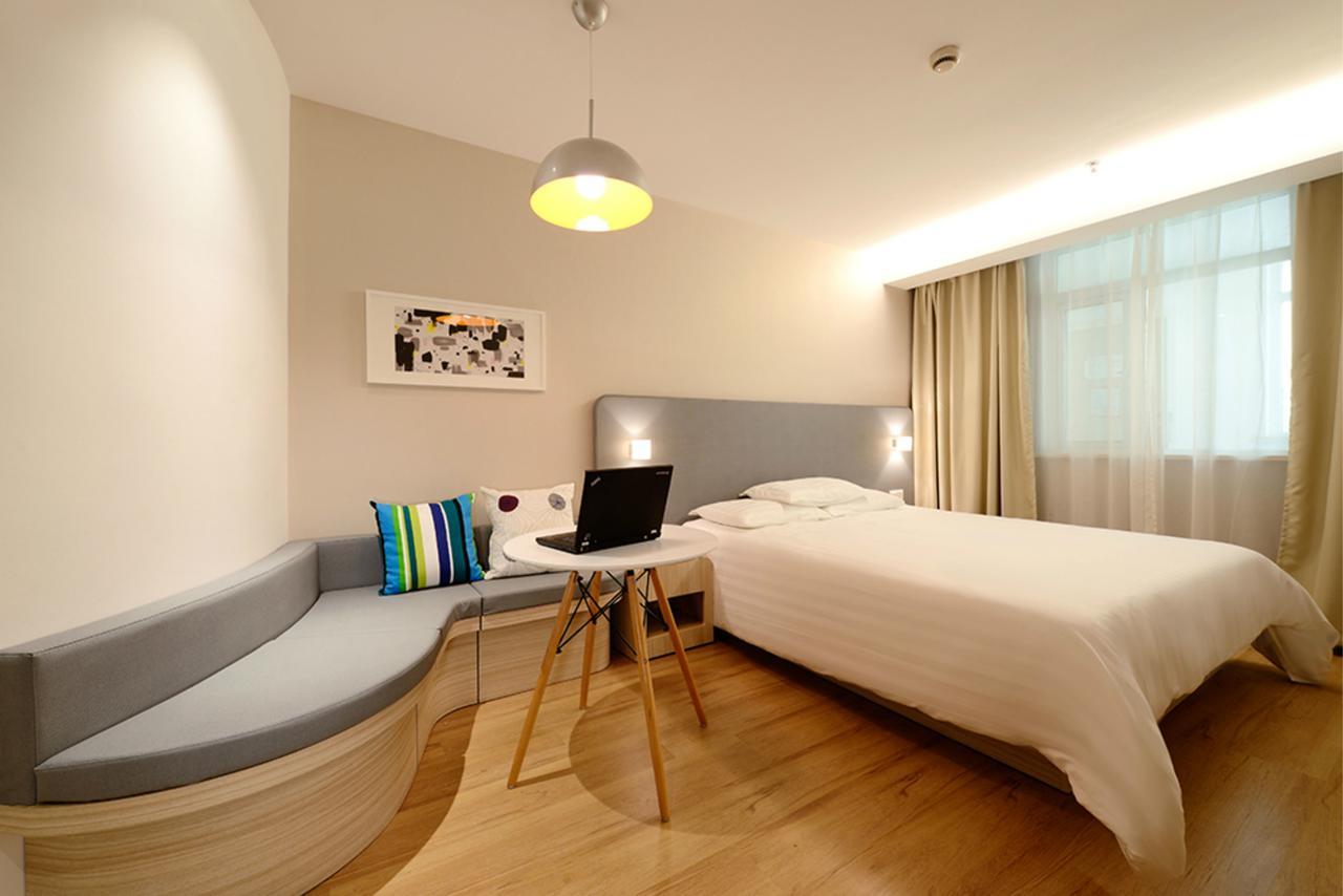Hanting Hotel Shanghai Chunsha Jinhui Plaza Bagian luar foto